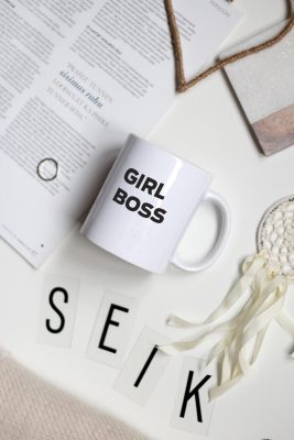Tazza di design - capo ragazza