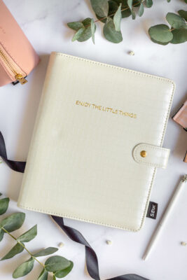 Happy Calendar planner 2025 in inglese - bianco