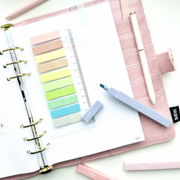 Note adesive arcobaleno con righello