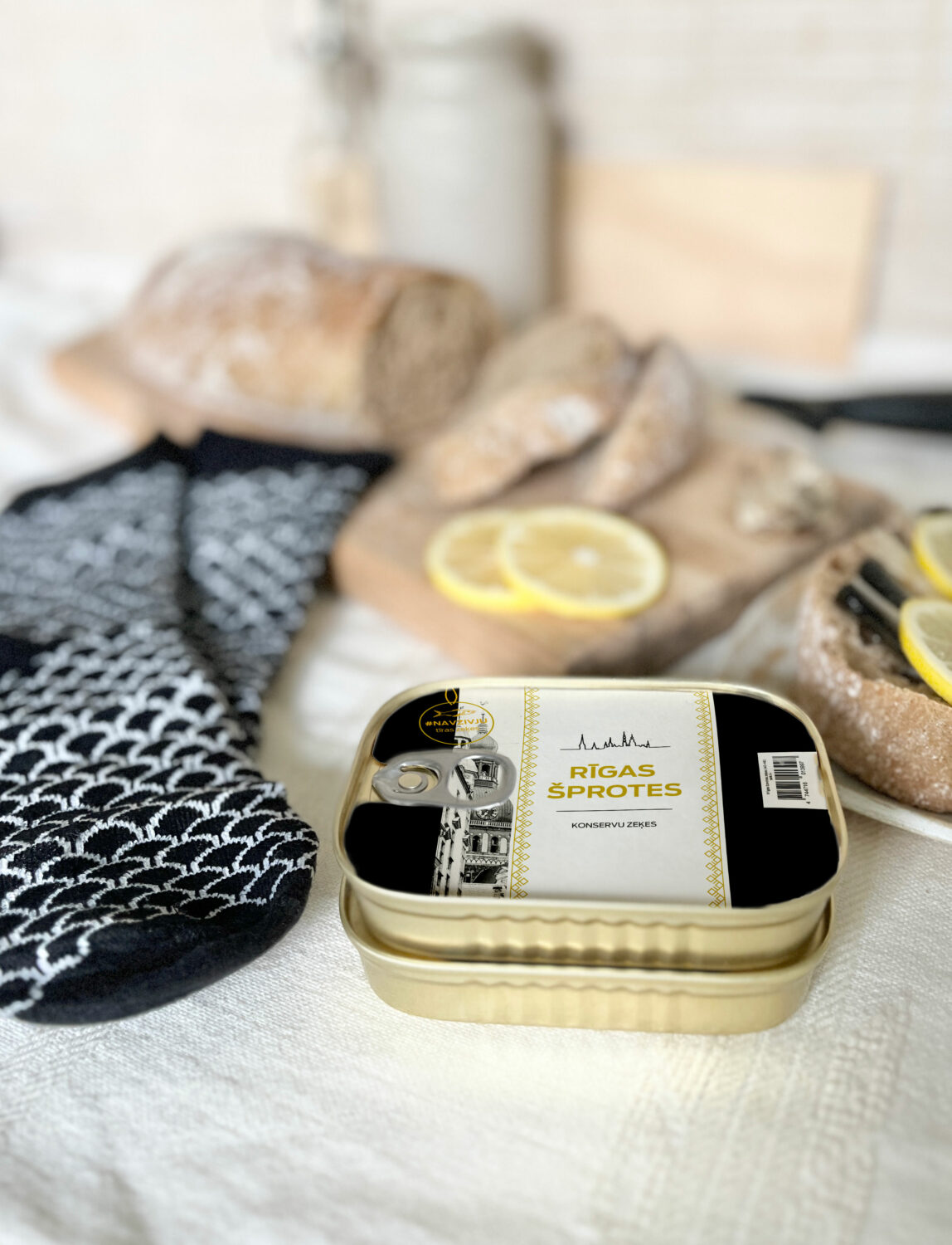 Riga Sprats - Calze di Pesce in Scatola (Taglie Unisex 35-46) - immagine 2