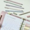 Happy pens - Evidenzia le tue avventure con colori pastello (6 pz) - immagine 7